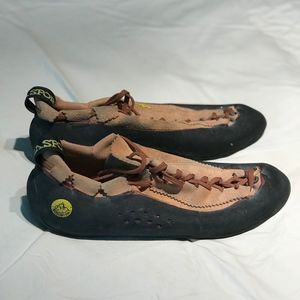 La Sportiva Mythos Climbing Shoes